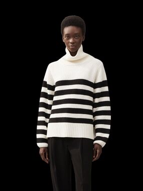 Stylein "Adele" Striped Turtleneck Sweater - Black & White Size Size S New